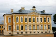 p1240810